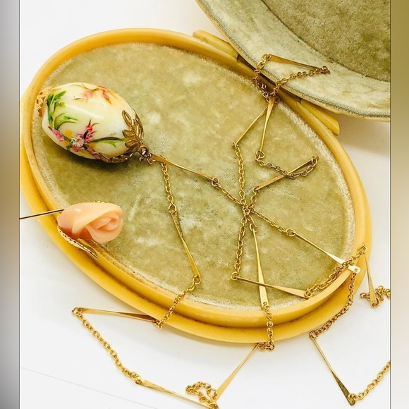 Adorable Egg Pendant & Floral Stick pin - Picture 5 of 16